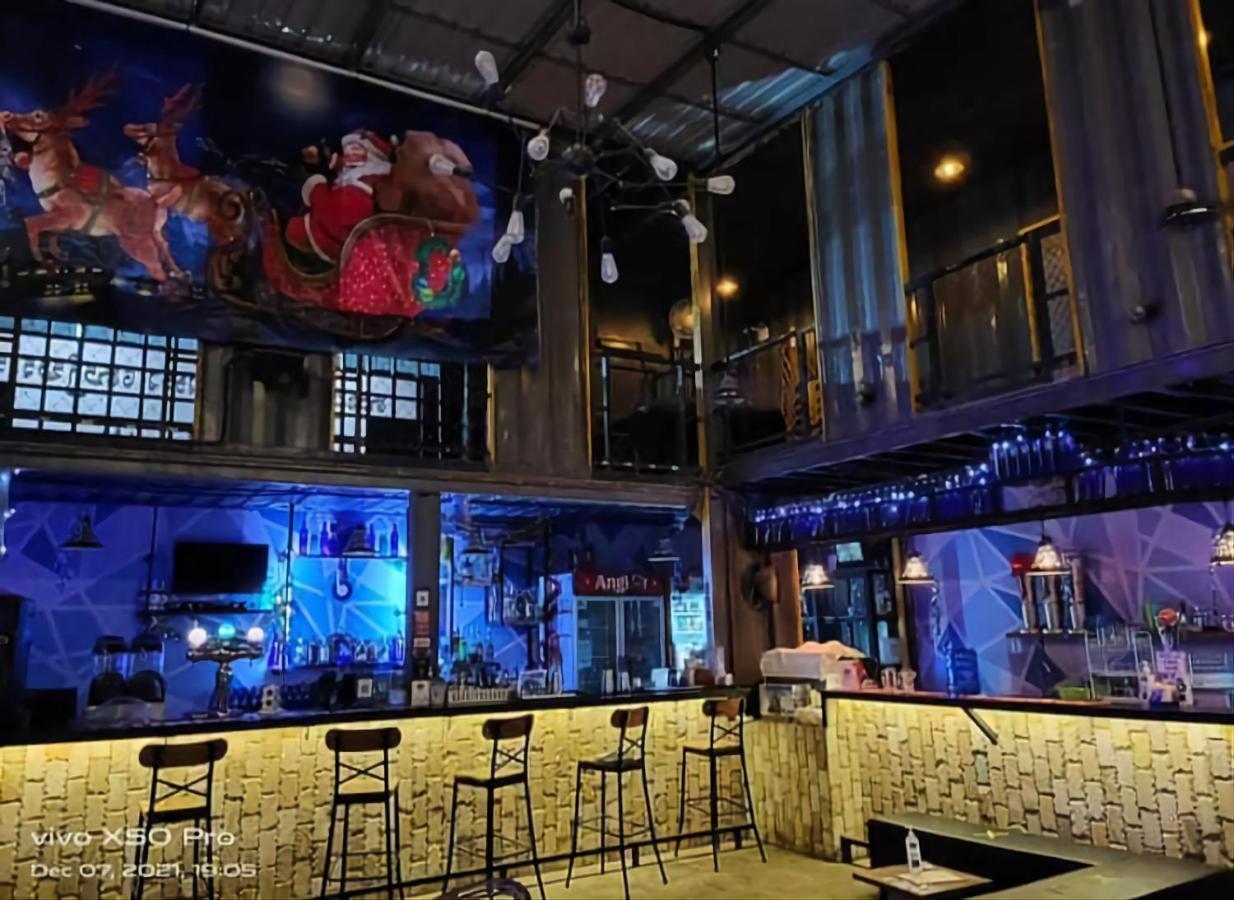 Revolution Siem Reap Hostel Ngoại thất bức ảnh