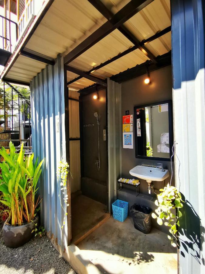 Revolution Siem Reap Hostel Ngoại thất bức ảnh