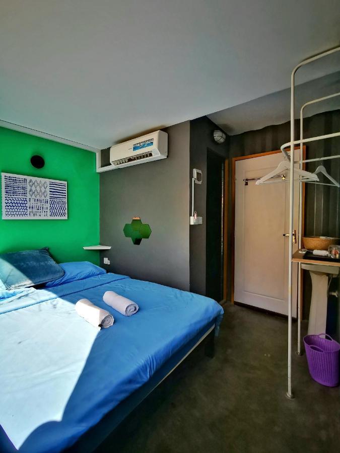 Revolution Siem Reap Hostel Ngoại thất bức ảnh
