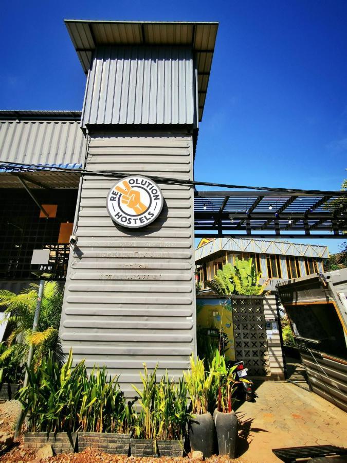 Revolution Siem Reap Hostel Ngoại thất bức ảnh