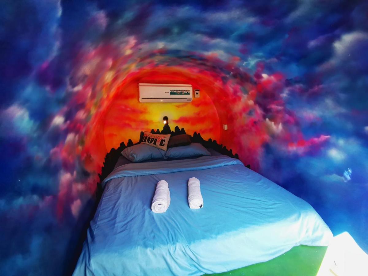Revolution Siem Reap Hostel Ngoại thất bức ảnh