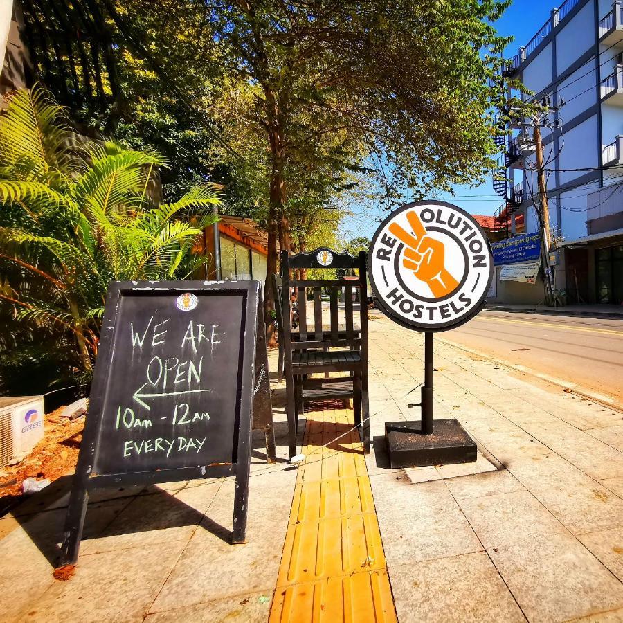 Revolution Siem Reap Hostel Ngoại thất bức ảnh